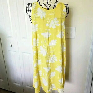 Peppermint Sun Dress Large NWT Keyhole Back Yellow Soft Flowers